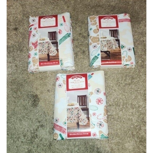 PEVA Baking Tablecloth 70in round - Picture 2 of 3